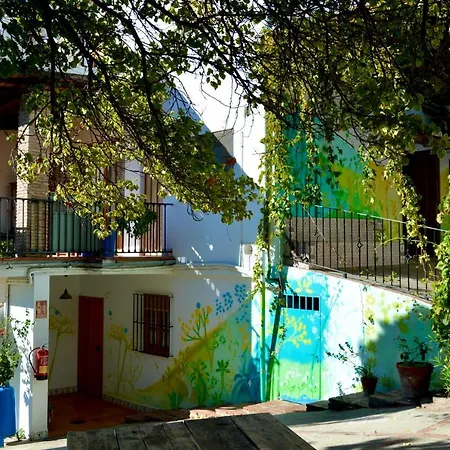 Ecoalbergue Rural De *